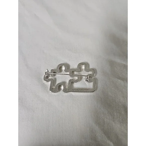 Rhinestones puzzle pieces brooch - Picture 2 of 2